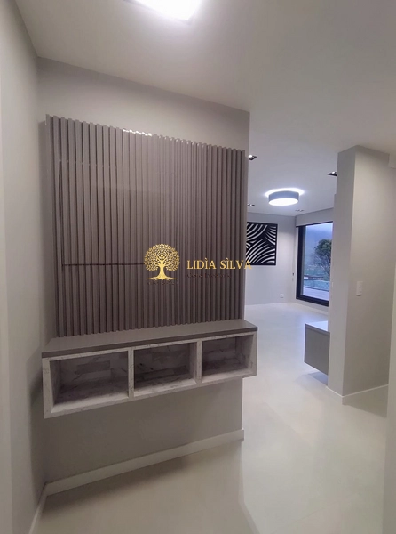 Sobrado em condominio com vista de frente pra a pedra grande: 4ª foto da galeria de imagens do imóvel
