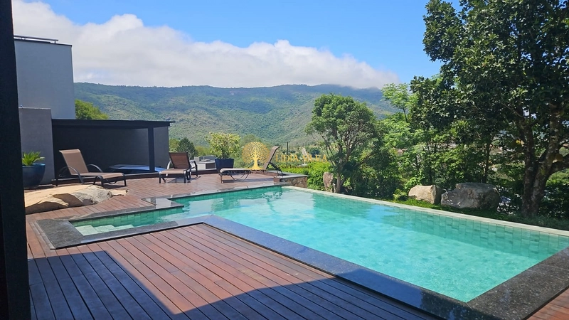 Sobrado em condominio com vista de frente pra a pedra grande: 38ª foto da galeria de imagens do imóvel