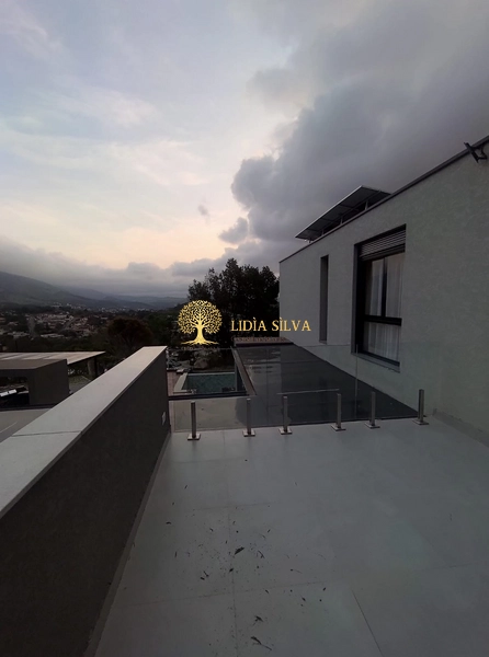 Sobrado em condominio com vista de frente pra a pedra grande: 33ª foto da galeria de imagens do imóvel