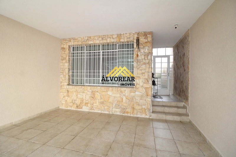 Casa à Venda – Recém-Reformada e Completa: 1ª foto da galeria de imagens do imóvel