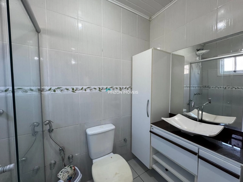 CASA A UMA QUADRA DA PRAIA EM ATLÂNTIDA SUL: 18ª foto da galeria de imagens do imóvel