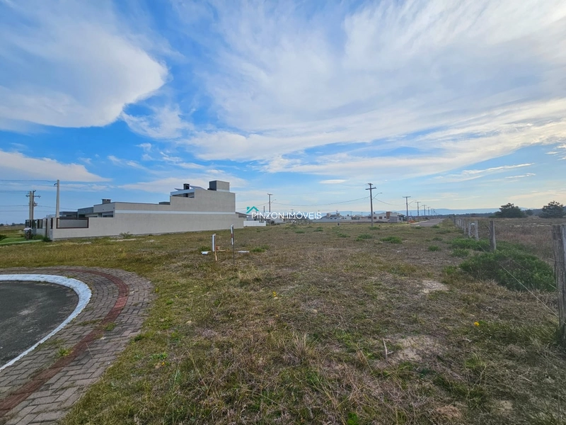 TERRENO NO LOTEAMENTO ESMERALDA A 300 METROS DO MAR: 5ª foto da galeria de imagens do imóvel