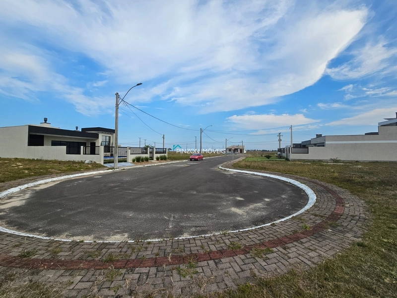 TERRENO NO LOTEAMENTO ESMERALDA A 300 METROS DO MAR: 4ª foto da galeria de imagens do imóvel
