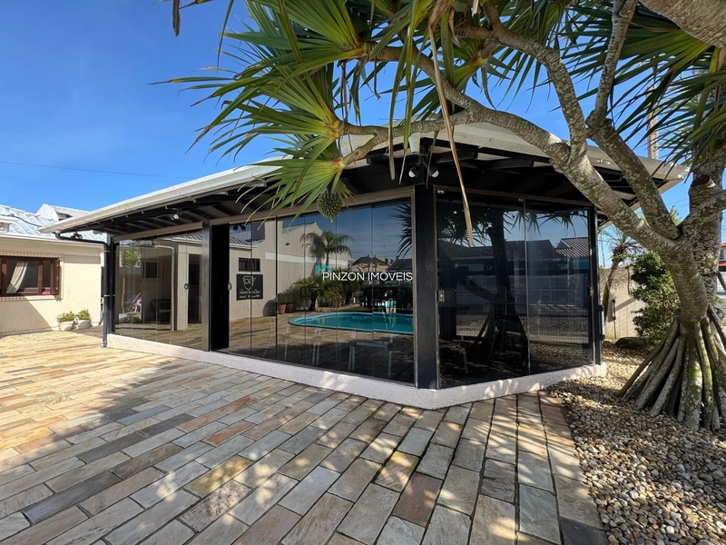 CASA COM DOIS TERRENOS A 150M DA PRAIA: 6ª foto da galeria de imagens do imóvel