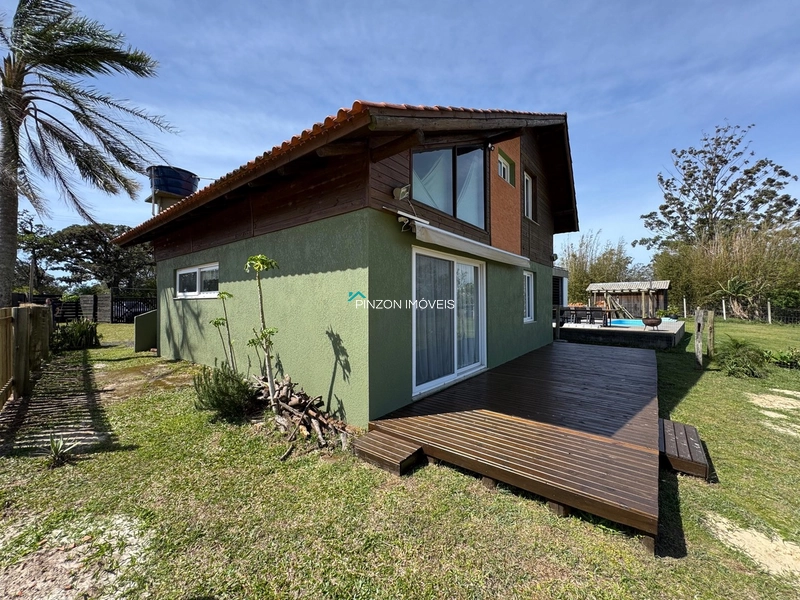 CASA NA BEIRA DA LAGOA: 6ª foto da galeria de imagens do imóvel
