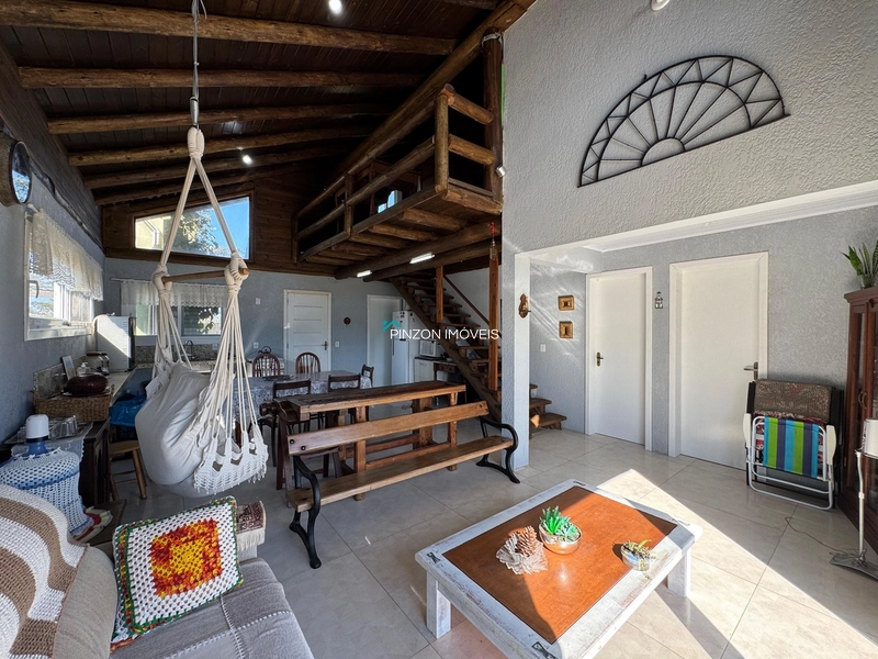 CASA NA BEIRA DA LAGOA: 21ª foto da galeria de imagens do imóvel