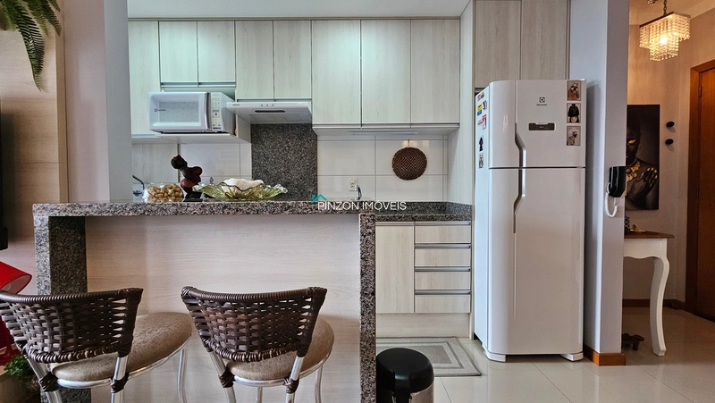 APARTAMENTO MOBILIADO COM SUÍTE NO CENTRO DE ARROIO DO SAL!: 1ª foto da galeria de imagens do imóvel