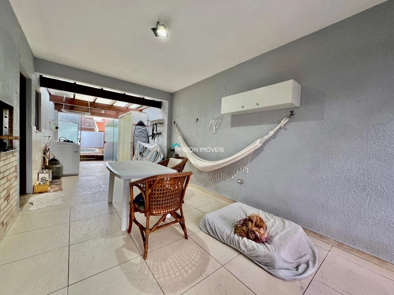 CASA A 100 METROS DA PRAIA EM ATLÂNTIDA SUL: 15ª foto da galeria de imagens do imóvel