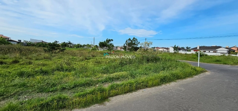 TERRENO EM LOCALIZAÇÃO DE MORADORES: 2ª foto da galeria de imagens do imóvel