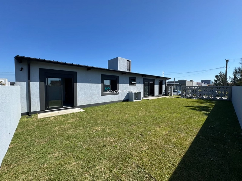 CASA À VENDA EM ATLÂNTIDA SUL : 2ª foto da galeria de imagens do imóvel