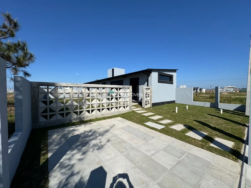 CASA À VENDA EM ATLÂNTIDA SUL : 4ª foto da galeria de imagens do imóvel