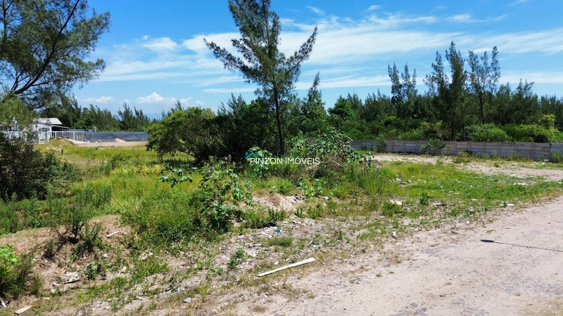 TERRENO A 500 METROS DA PRAIA: 4ª foto da galeria de imagens do imóvel