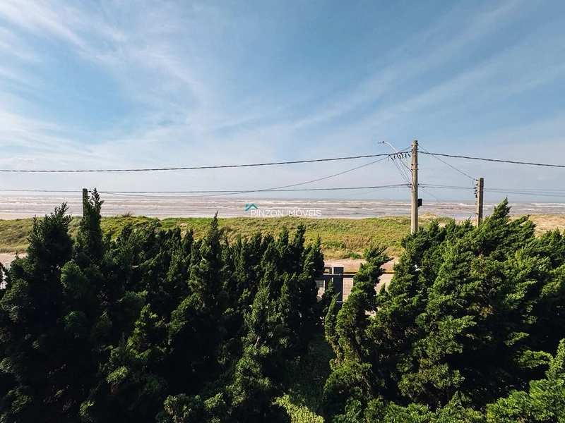 CASA COM VISTA PARA O MAR E AMPLO TERRENO EM XANGRI-LÁ: 10ª foto da galeria de imagens do imóvel