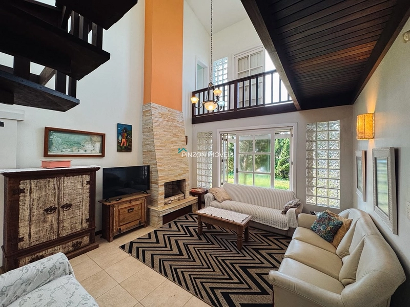 CASA COM VISTA PARA O MAR E AMPLO TERRENO EM XANGRI-LÁ: 6ª foto da galeria de imagens do imóvel