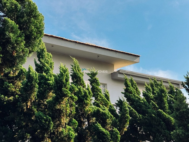 CASA COM VISTA PARA O MAR E AMPLO TERRENO EM XANGRI-LÁ: 3ª foto da galeria de imagens do imóvel
