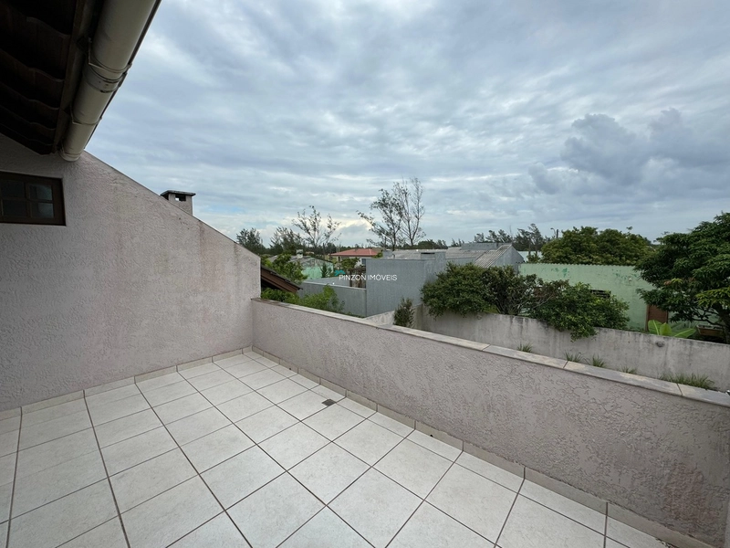 Residência com mezanino e madeiramento a vista.: 15ª foto da galeria de imagens do imóvel