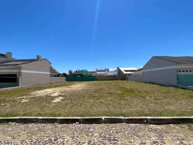 Terreno a 200m da praia.: 3ª foto da galeria de imagens do imóvel