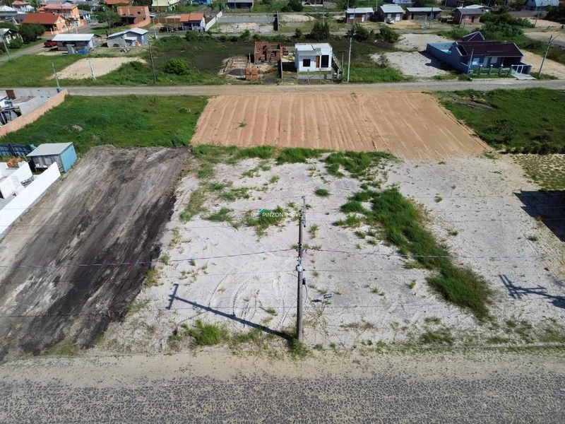 Terreno em região de moradores.: 5ª foto da galeria de imagens do imóvel