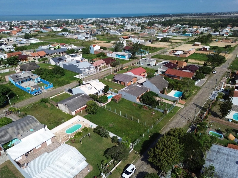 Terreno localizado em região de moradores.: 3ª foto da galeria de imagens do imóvel