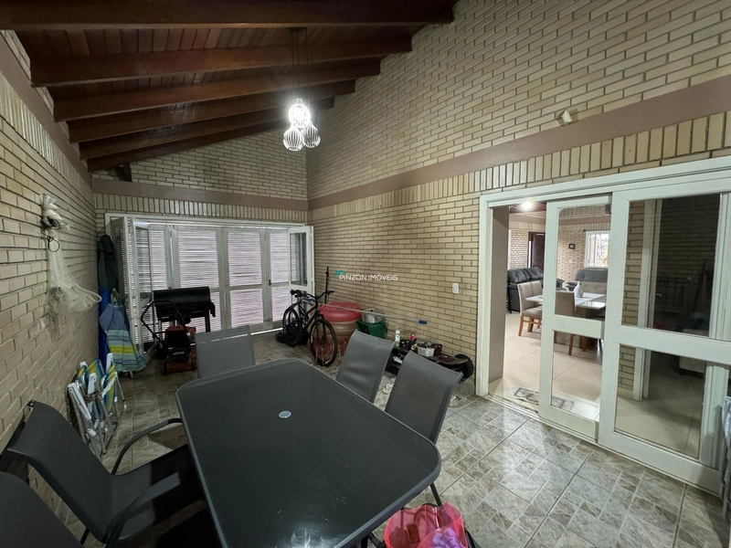 CASA COM PISCINA A 350M DA PRAIA: 23ª foto da galeria de imagens do imóvel