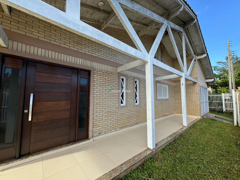 CASA COM PISCINA A 350M DA PRAIA: 24ª foto da galeria de imagens do imóvel
