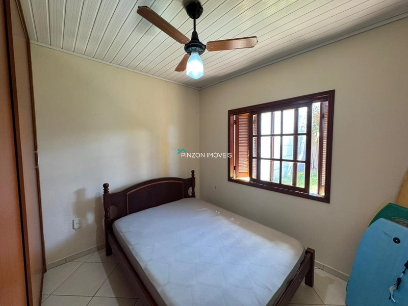 CASA COM PISCINA.: 15ª foto da galeria de imagens do imóvel