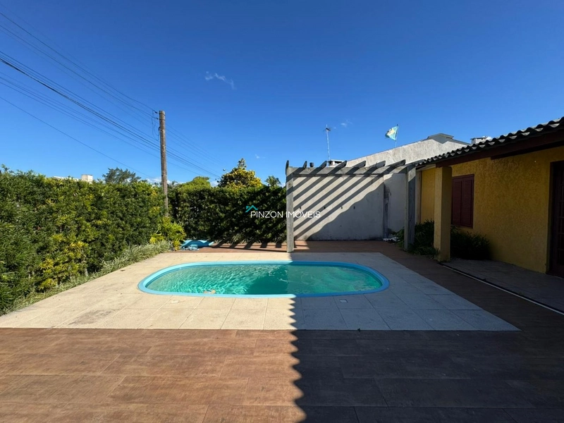 CASA COM PISCINA.: 9ª foto da galeria de imagens do imóvel