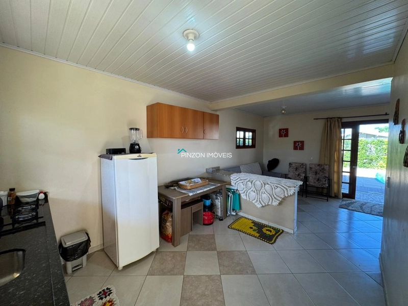 CASA COM PISCINA.: 13ª foto da galeria de imagens do imóvel