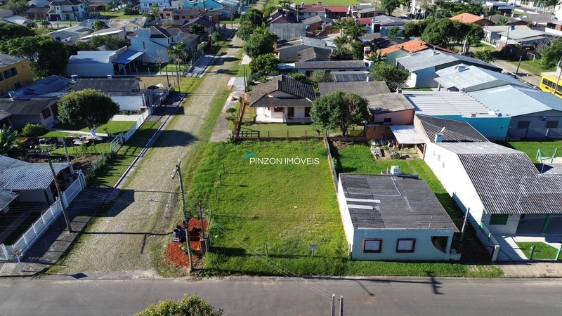 TERRENO DE ESQUINA A 300 METROS DO MAR EM ARROIO DO SAL: 1ª foto da galeria de imagens do imóvel