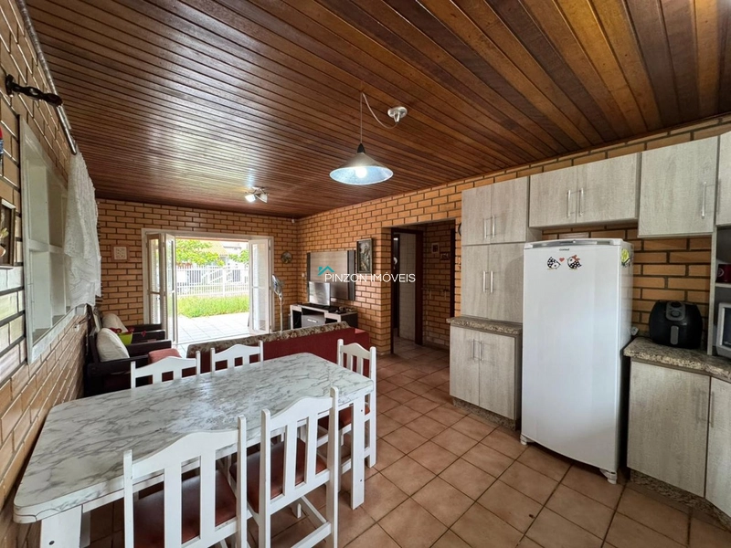 CASA A 50M DA PRAIA EM ATLÂNTIDA SUL: 11ª foto da galeria de imagens do imóvel