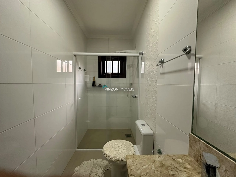 EXCELENTE CASA COM PISCINA A UMA QUADRA DO MAR: 11ª foto da galeria de imagens do imóvel