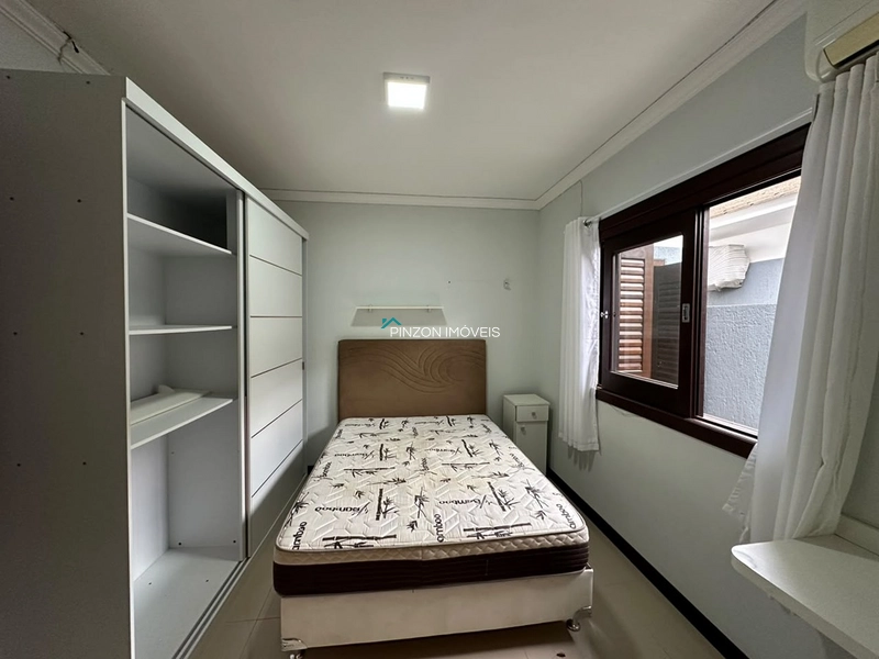 EXCELENTE CASA COM PISCINA A UMA QUADRA DO MAR: 8ª foto da galeria de imagens do imóvel