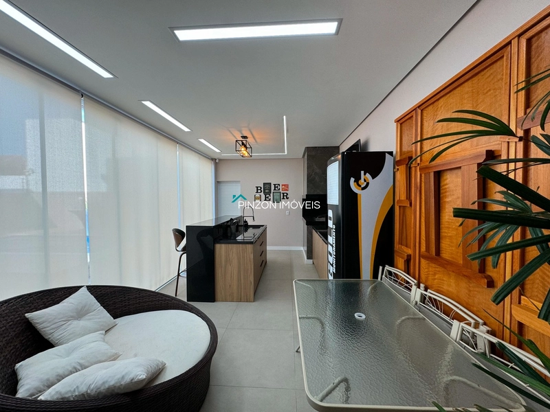 CASA DE ALTO PADRÃO A TRÊS QUADRAS DA PRAIA: 26ª foto da galeria de imagens do imóvel