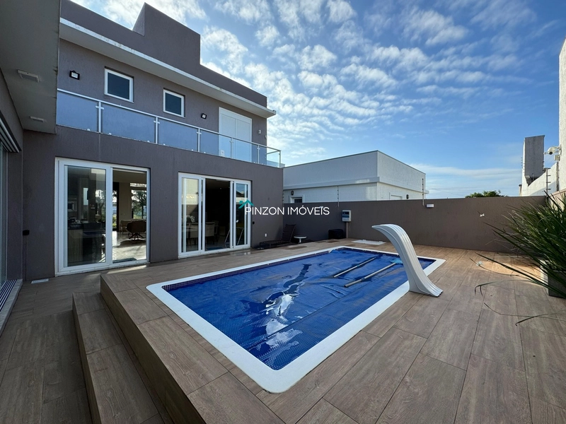 CASA DE ALTO PADRÃO A TRÊS QUADRAS DA PRAIA: 32ª foto da galeria de imagens do imóvel