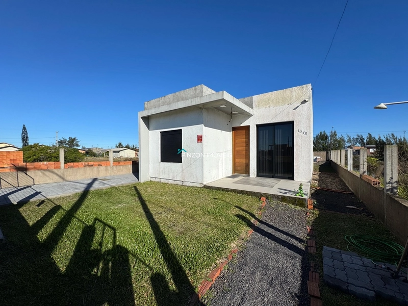 Casa em Atlântida Sul: 1ª foto da galeria de imagens do imóvel