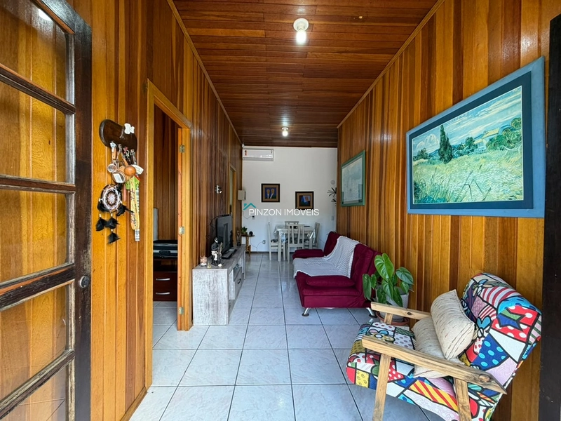 CASA EM AVENIDA PRÓXIMA AO CENTRINHO: 5ª foto da galeria de imagens do imóvel
