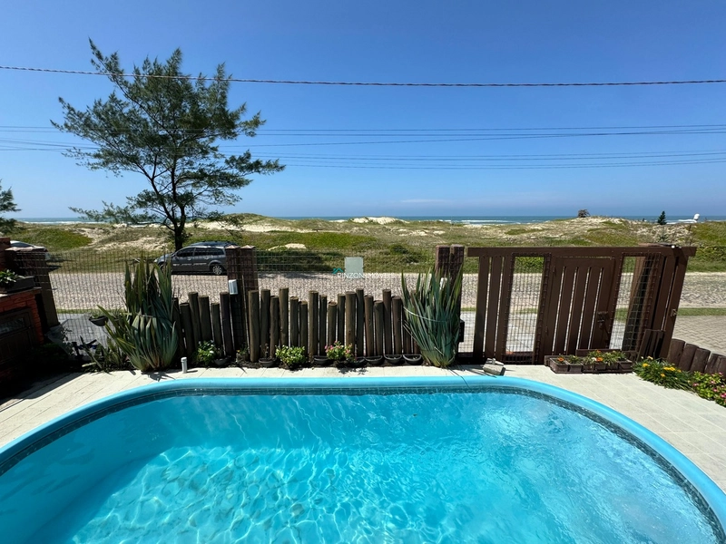 Propriedade com piscina em Xangri-lá.: 3ª foto da galeria de imagens do imóvel