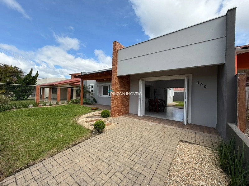 CASA EM LAJE A 200 METROS DO MAR: 3ª foto da galeria de imagens do imóvel