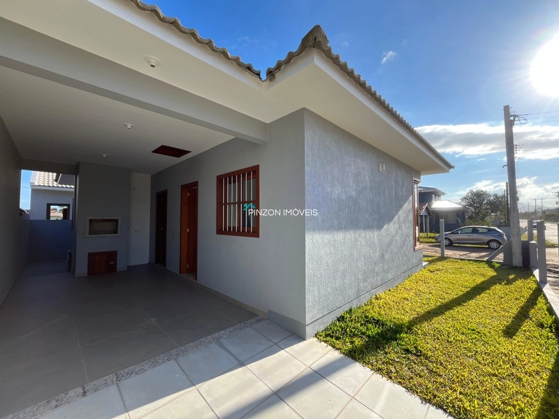 CASA DE ESQUINA A 400 METROS DO MAR: 3ª foto da galeria de imagens do imóvel