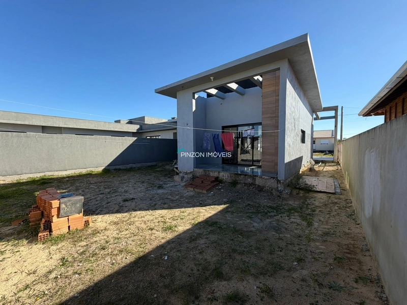 Casa nova localizada em região de moradores: 2ª foto da galeria de imagens do imóvel