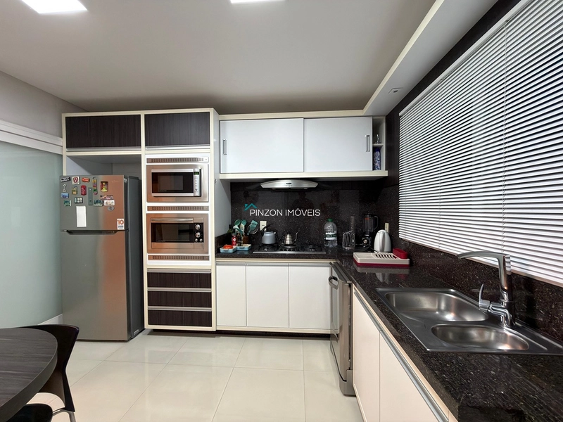 SOBRADO MOBILIADO DE 315 M² COM 05 SUÍTES E PISCINA AQUECIDA NO CONDOMÍNIO ATLÂNTIDA LAGOS PARK: 61ª foto da galeria de imagens do imóvel