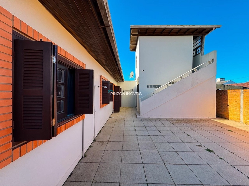 PROPRIEDADE A 50 METROS DO CENTRO E 450 METROS DA PRAIA – ORIENTAÇÃO CARDEAL OESTE: 19ª foto da galeria de imagens do imóvel