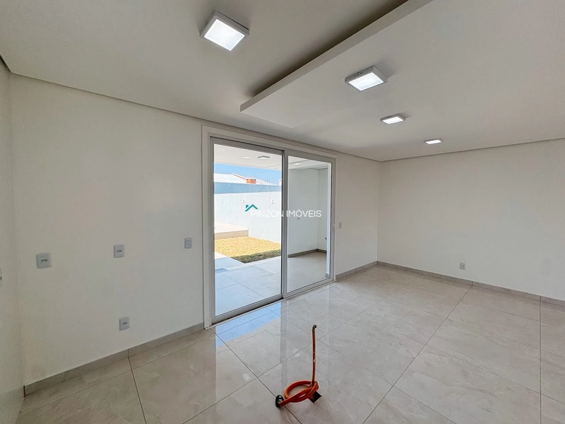 DUPLEX COM PISCINA A 50M DO CENTRINHO DE ATLÂNTIDA SUL: 8ª foto da galeria de imagens do imóvel