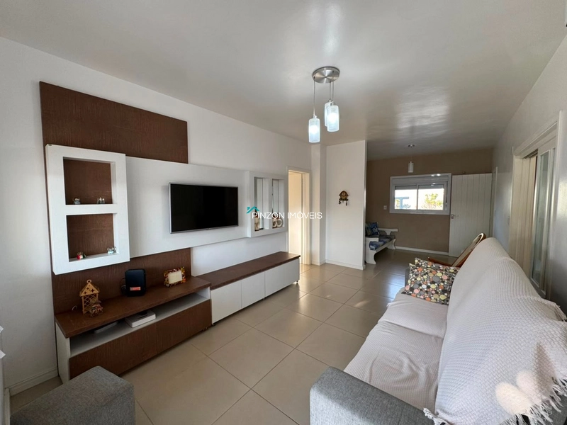 CASA A 50 METROS DA PRAIA: 3ª foto da galeria de imagens do imóvel