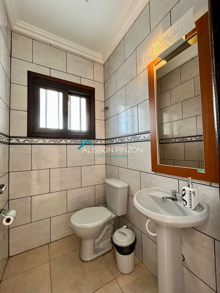 CASA COM PISCINA A 100M DA PRAIA.: 1ª foto da galeria de imagens do imóvel