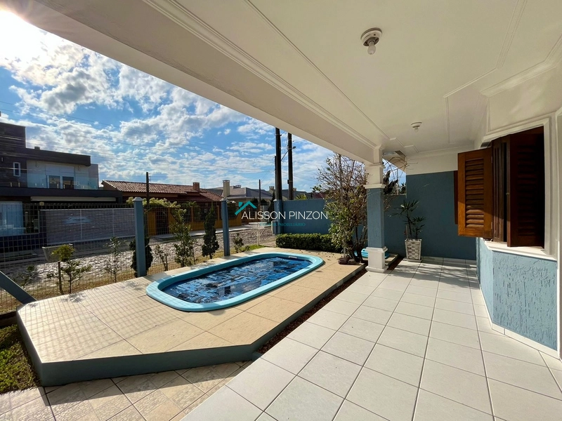 CASA COM PISCINA A 100M DA PRAIA.: 11ª foto da galeria de imagens do imóvel
