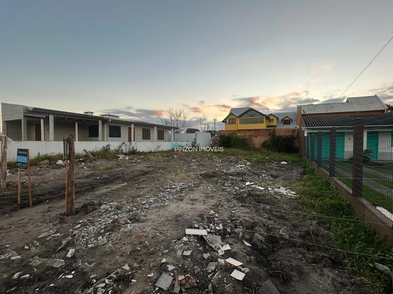 TERRENO PROXIMO AO MAR EM IMBÉ: 1ª foto da galeria de imagens do imóvel