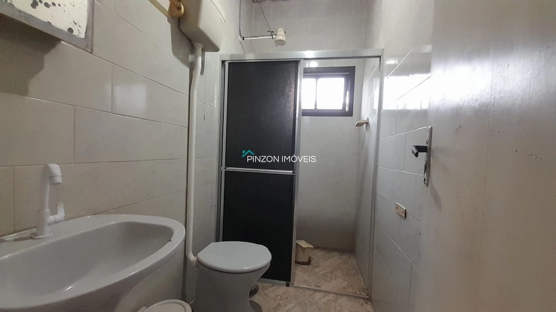 SOBRADO RESIDENCIAL E COMERCIAL EM LOCALIZAÇÃO ESTRATÉGICA NO LITORAL!: 18ª foto da galeria de imagens do imóvel