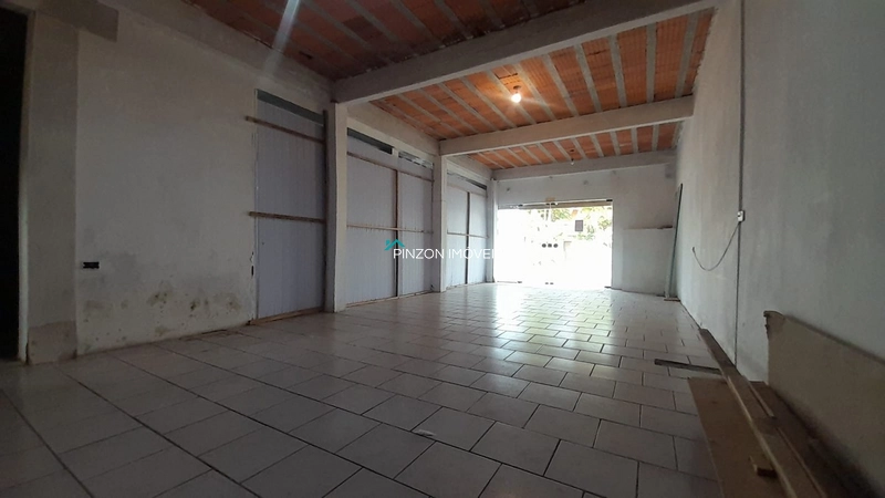 SOBRADO RESIDENCIAL E COMERCIAL EM LOCALIZAÇÃO ESTRATÉGICA NO LITORAL!: 8ª foto da galeria de imagens do imóvel