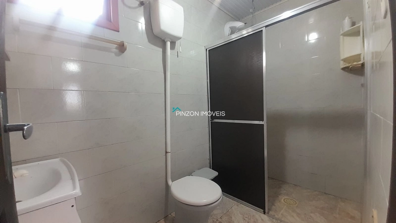 SOBRADO RESIDENCIAL E COMERCIAL EM LOCALIZAÇÃO ESTRATÉGICA NO LITORAL!: 9ª foto da galeria de imagens do imóvel
